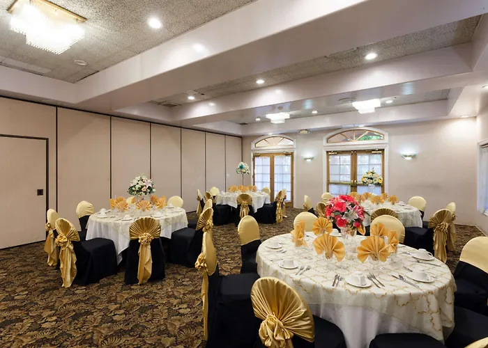 Ramada By Wyndham South El Monte