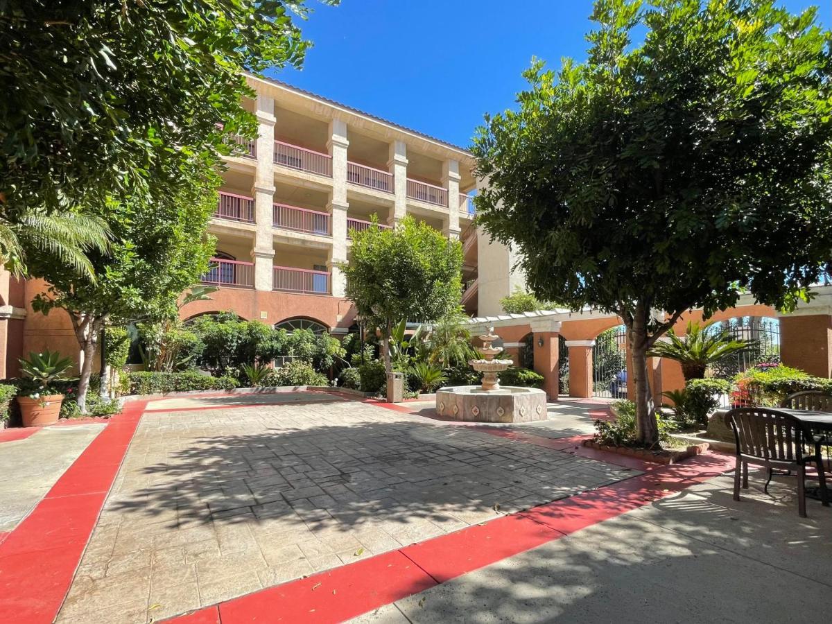 Ramada By Wyndham 3* South El Monte
