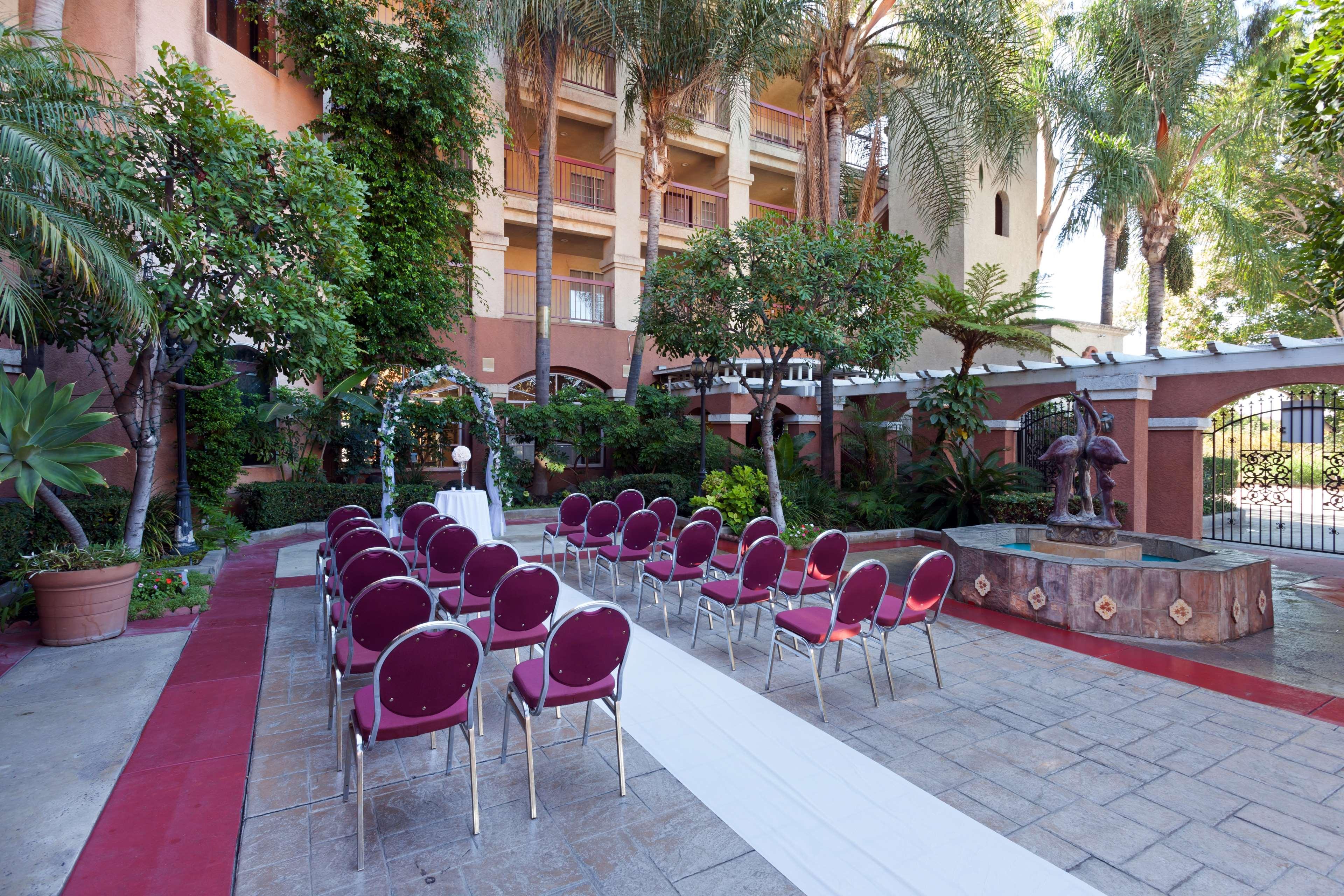 Ramada By Wyndham 3*