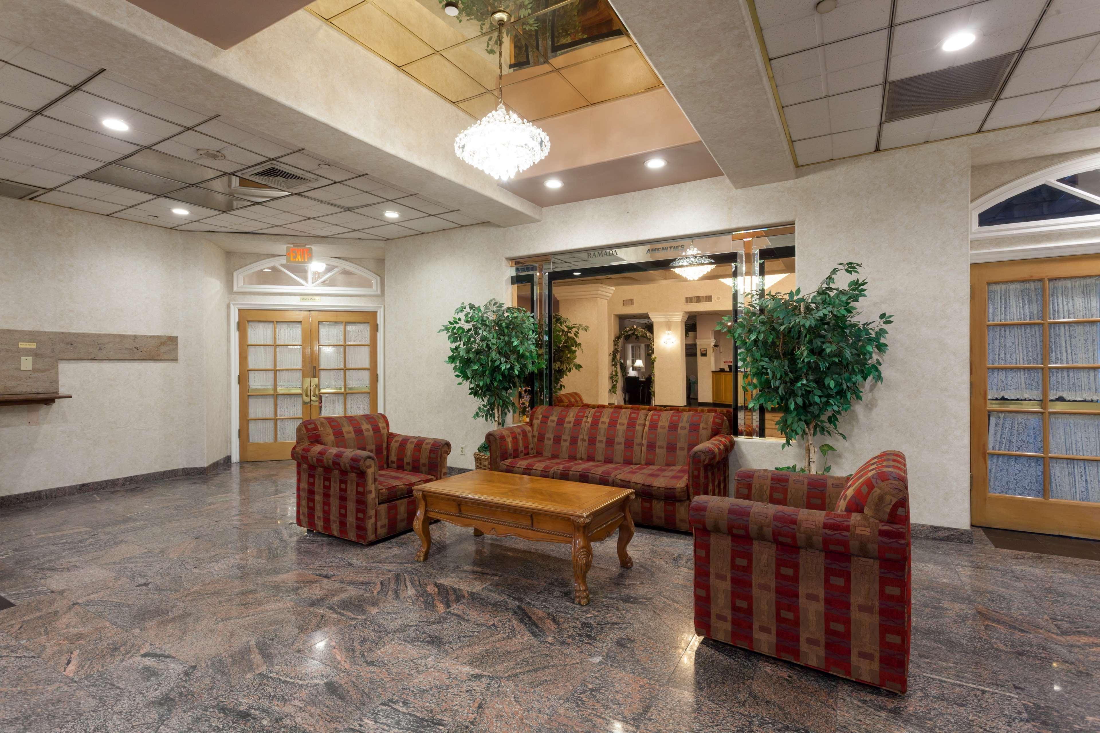 Ramada By Wyndham Hotel South El Monte