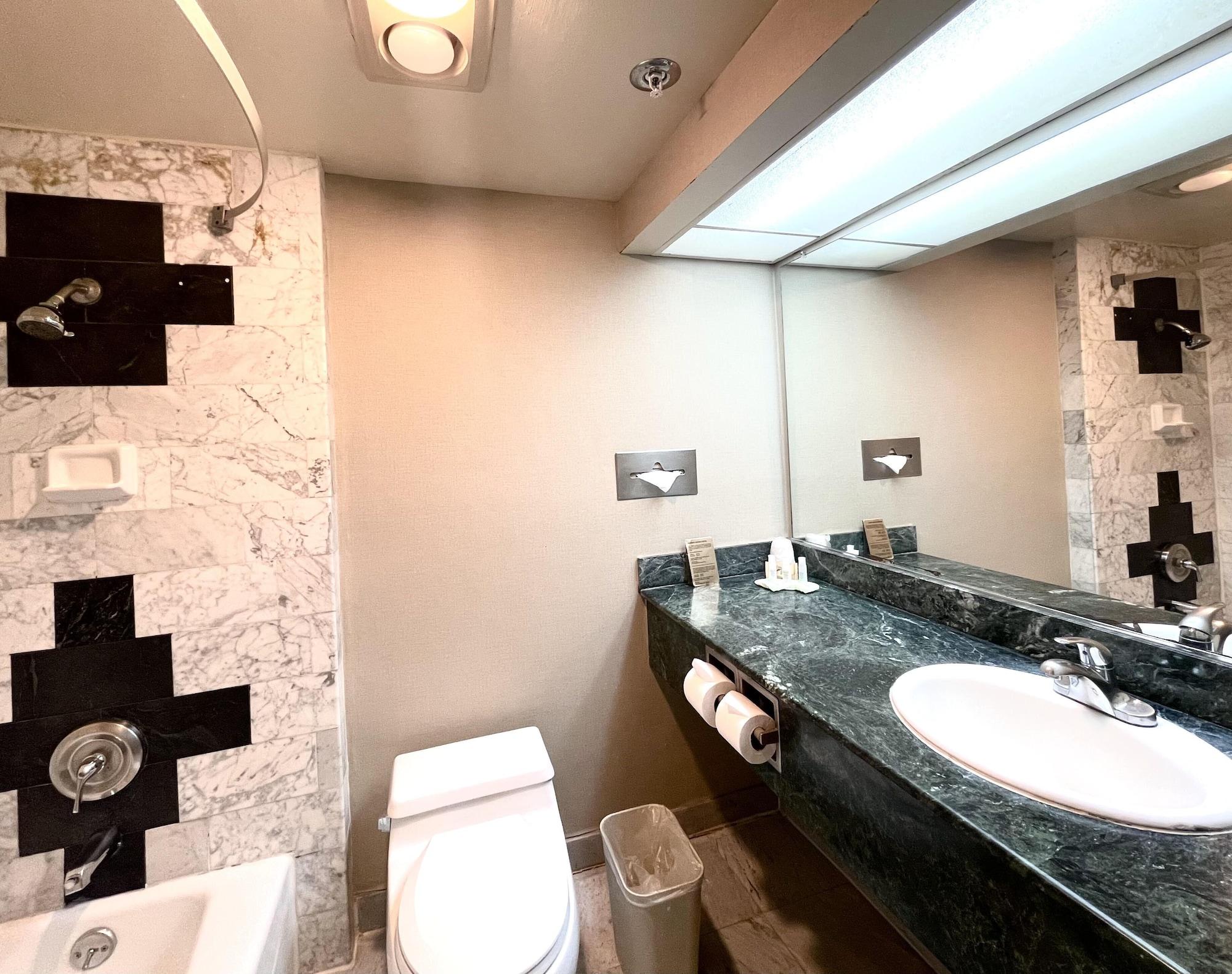 Hotel Ramada By Wyndham South El Monte