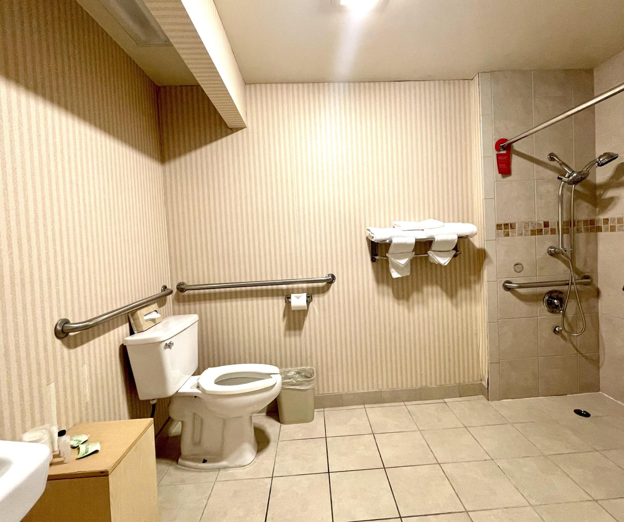 Ramada By Wyndham 3* South El Monte