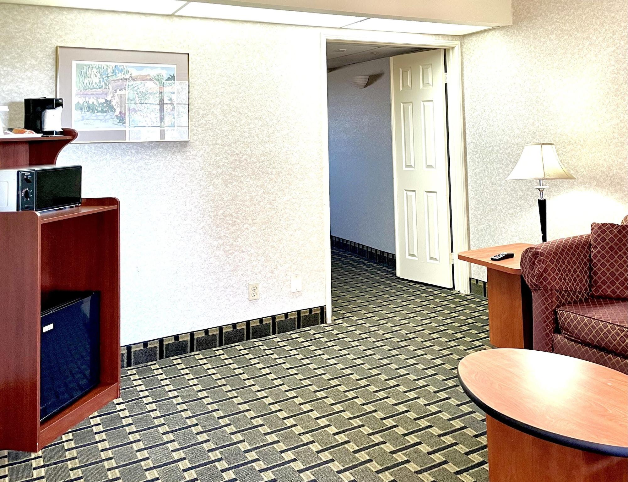 Ramada By Wyndham Hotel