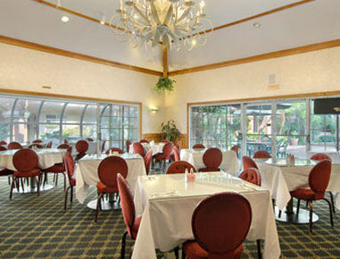 Ramada By Wyndham 3* South El Monte