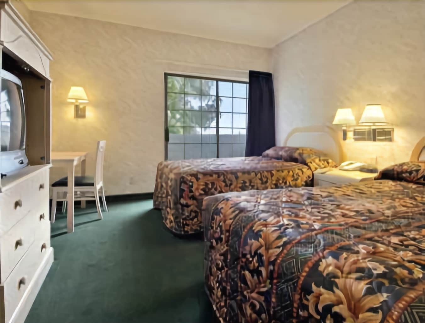Ramada By Wyndham Hotel 3*